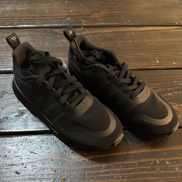 Adidas Boys Multix Sneakers size 1 - Picture 3 of 4